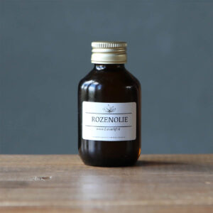 Zuiverlijf Rozenolie